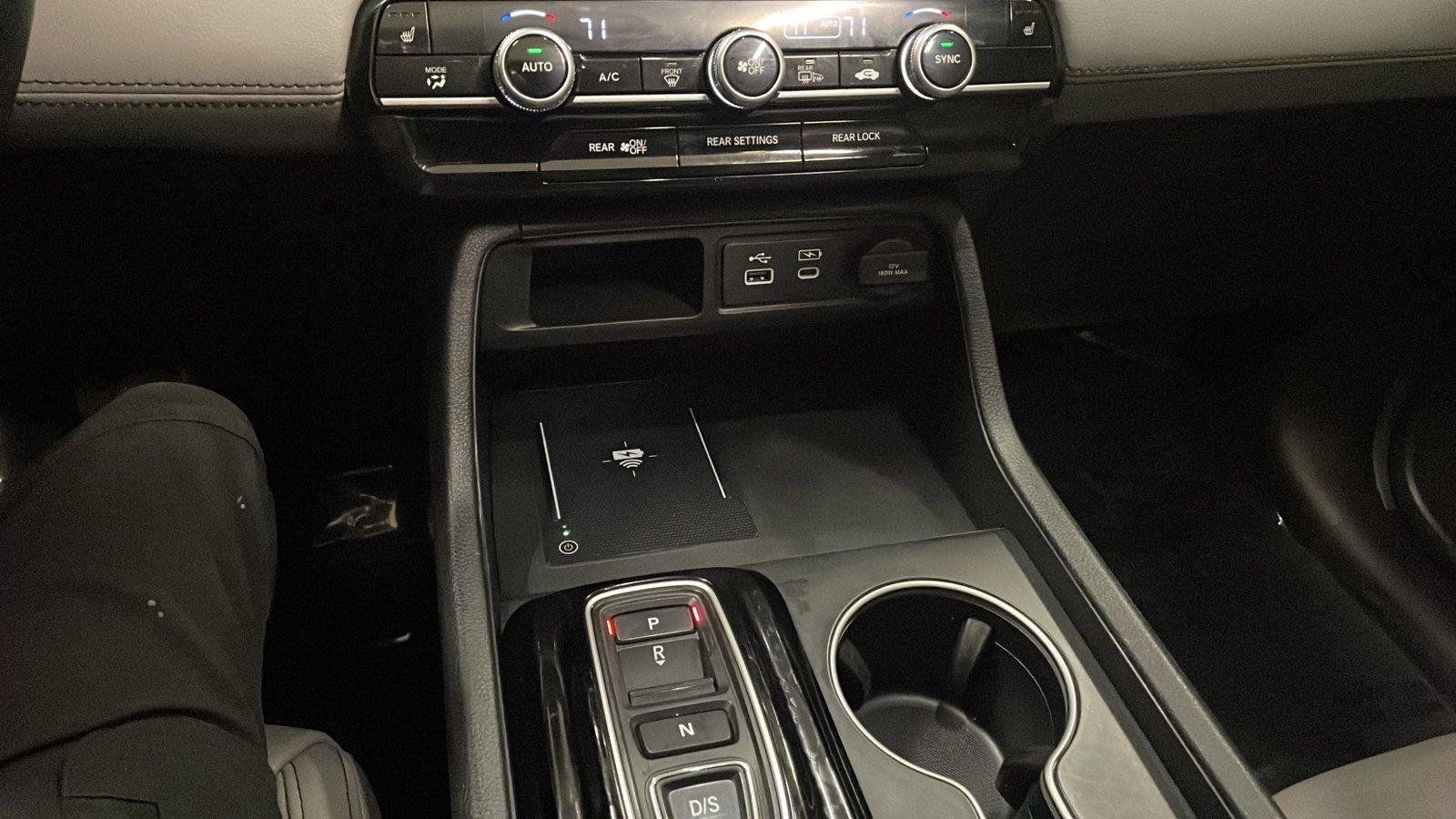 Used 2025 Honda Pilot Touring image 17