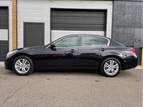 Used 2012 INFINITI G37 Journey w/ Premium Pkg image 7