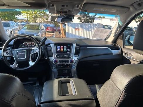 Used 2018 GMC Yukon SLT w/ Open Road Package AWD/4WD image 42