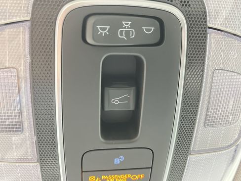 Used 2024 Hyundai Elantra Limited image 26