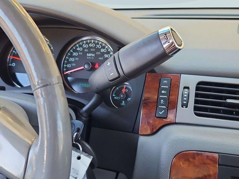 Used 2014 Chevrolet Suburban LTZ AWD/4WD image 20