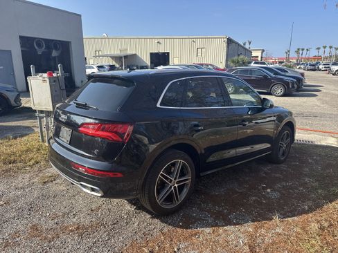 Used 2018 Audi SQ5 Prestige image 3