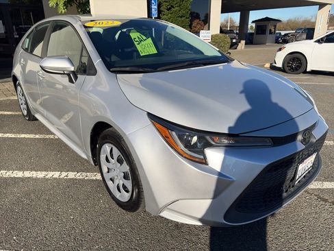 Used 2022 Toyota Corolla LE image 25