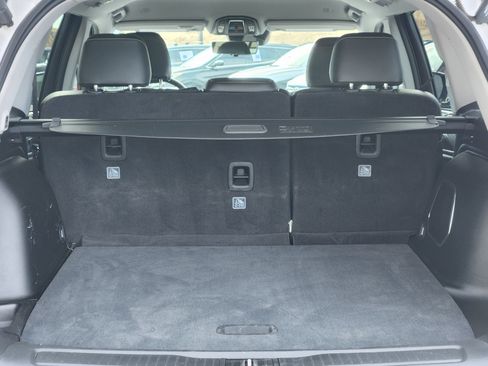 Used 2023 Jeep Grand Cherokee Limited w/ Luxury Tech Group II image 12