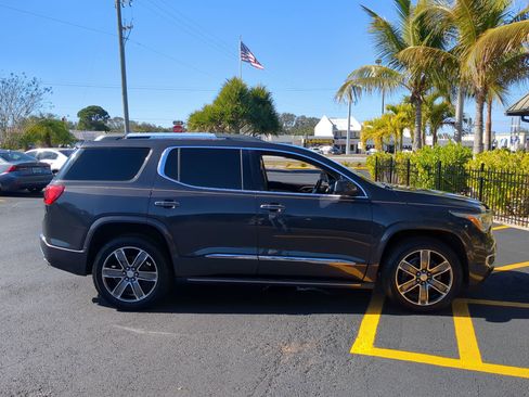Used 2017 GMC Acadia Denali w/ Technology Package image 5