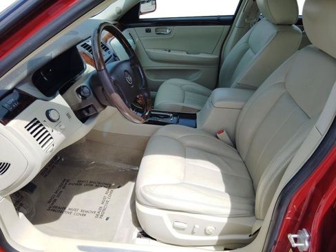 Used 2009 Cadillac DTS w/ Sun And Navigation Package FWD image 16