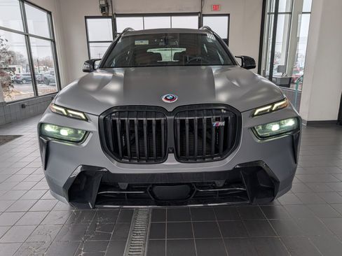 Certified 2023 BMW X7 M60i w/ Executive Package image 5