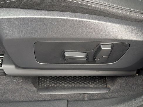 Certified 2025 BMW X1 xDrive28i w/ Technology Package image 15