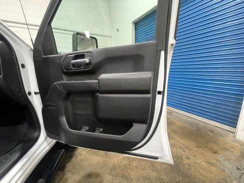 Used 2022 Chevrolet Silverado 2500 Custom w/ Snow Plow Prep/Camper Package image 16