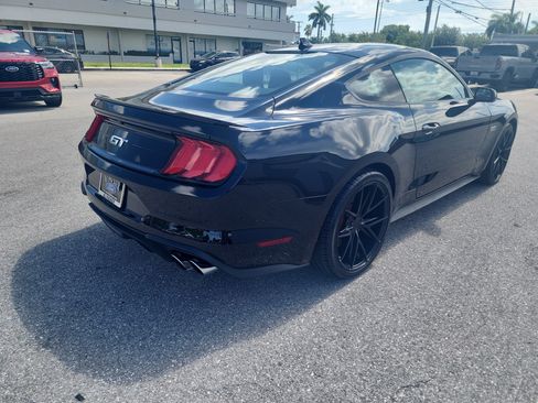 Used 2020 Ford Mustang GT RWD image 5