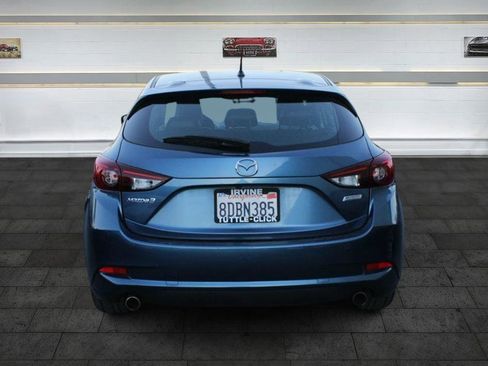 Used 2018 MAZDA MAZDA3 Touring image 6