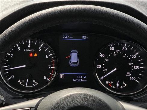 Used 2019 Nissan Rogue SV FWD image 18