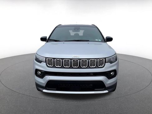 Used 2025 Jeep Compass Limited AWD/4WD image 5
