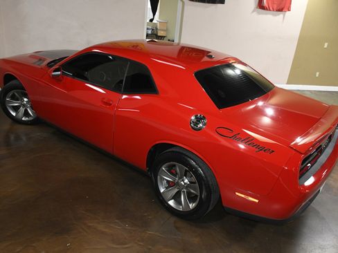 Used 2020 Dodge Challenger SXT image 80