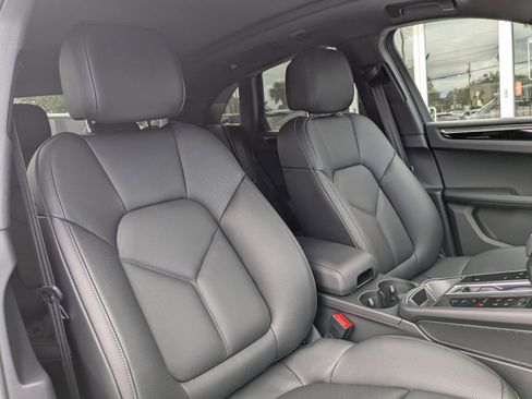 New 2026 Porsche Macan image 25