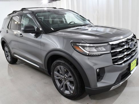 New 2025 Ford Explorer Active w/ Active Comfort Package image 5