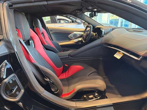 Used 2024 Chevrolet Corvette Z06 RWD image 32