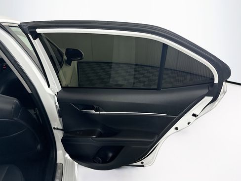 Used 2023 Toyota Camry SE w/ Convenience Package image 27