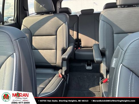 Used 2025 Buick Enclave Sport Touring w/ Power Package FWD image 15