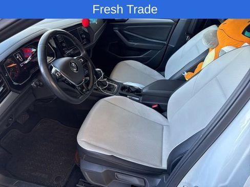 Used 2019 Volkswagen Jetta R-Line image 6