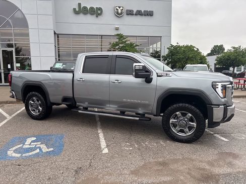 Used 2025 GMC Sierra 2500 SLT w/ SLT Convenience Package AWD/4WD image 33