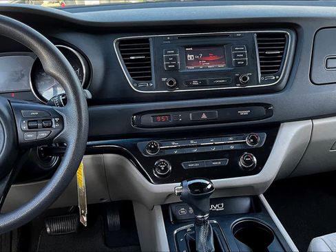 Used 2016 Kia Sedona LX w/ Option Group 020 image 6