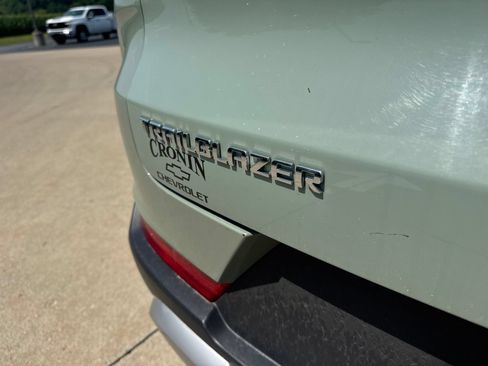 Used 2025 Chevrolet TrailBlazer LT FWD image 9