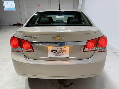 Used 2011 Chevrolet Cruze Eco image 6