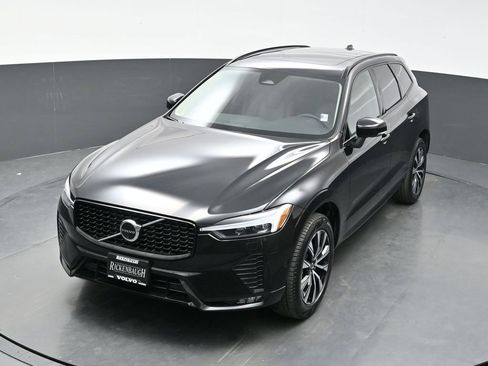 Used 2025 Volvo XC60 B5 Plus w/ Climate Package AWD/4WD image 32