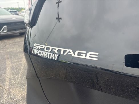 Used 2025 Kia Sportage LX AWD/4WD image 11