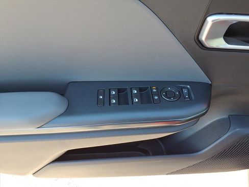 Used 2025 Kia K4 LXS image 12