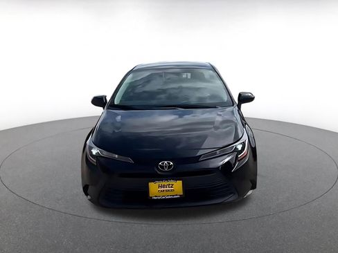 Used 2025 Toyota Corolla LE FWD image 4