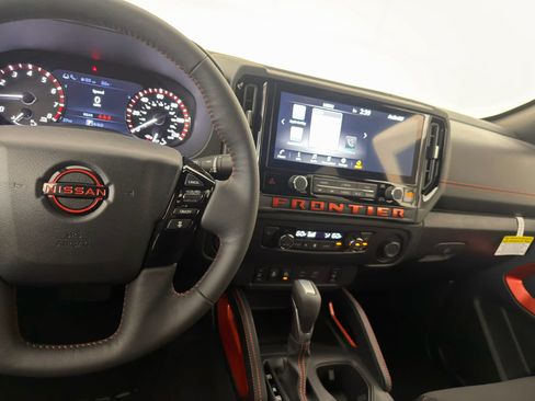 New 2026 Nissan Frontier Pro-X w/ Tow Package RWD image 18