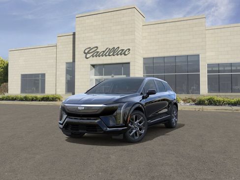 New 2027 Cadillac Optiq Luxury w/ LPO, Floor Liner Package AWD/4WD image 8