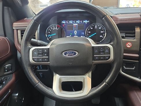 Used 2024 Ford Expedition Limited AWD/4WD image 19