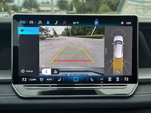 New 2025 Volkswagen Tiguan SE image 17