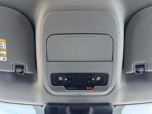 Used 2023 Ford F350 XLT image 40