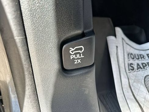 Used 2023 Ford Explorer Limited w/ Equipment Group 301A AWD/4WD image 49