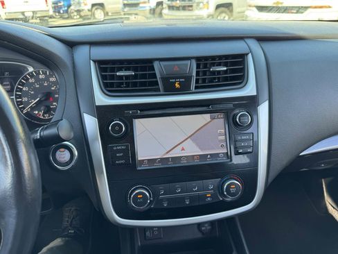 Used 2018 Nissan Altima 2.5 SR w/ SR Midnight Edition image 25