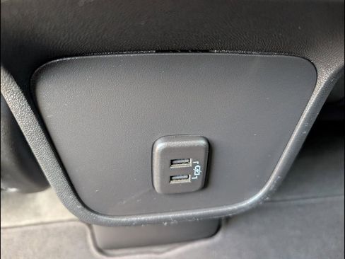 Used 2023 Chevrolet Equinox LT w/ Driver Convenience Package AWD/4WD image 21