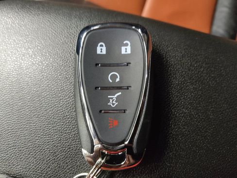 Used 2020 Chevrolet Equinox LT FWD image 32