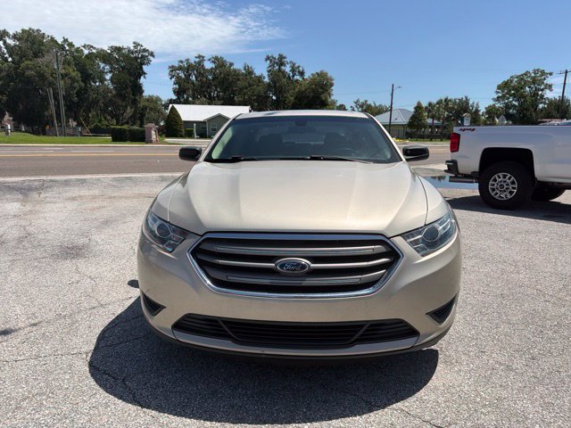 Used 2018 Ford Taurus SE FWD image 2