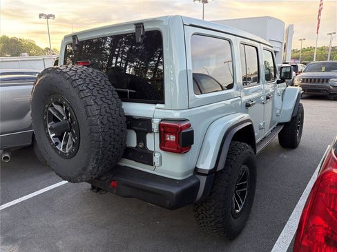 Used 2024 Jeep Wrangler Unlimited Rubicon image 4