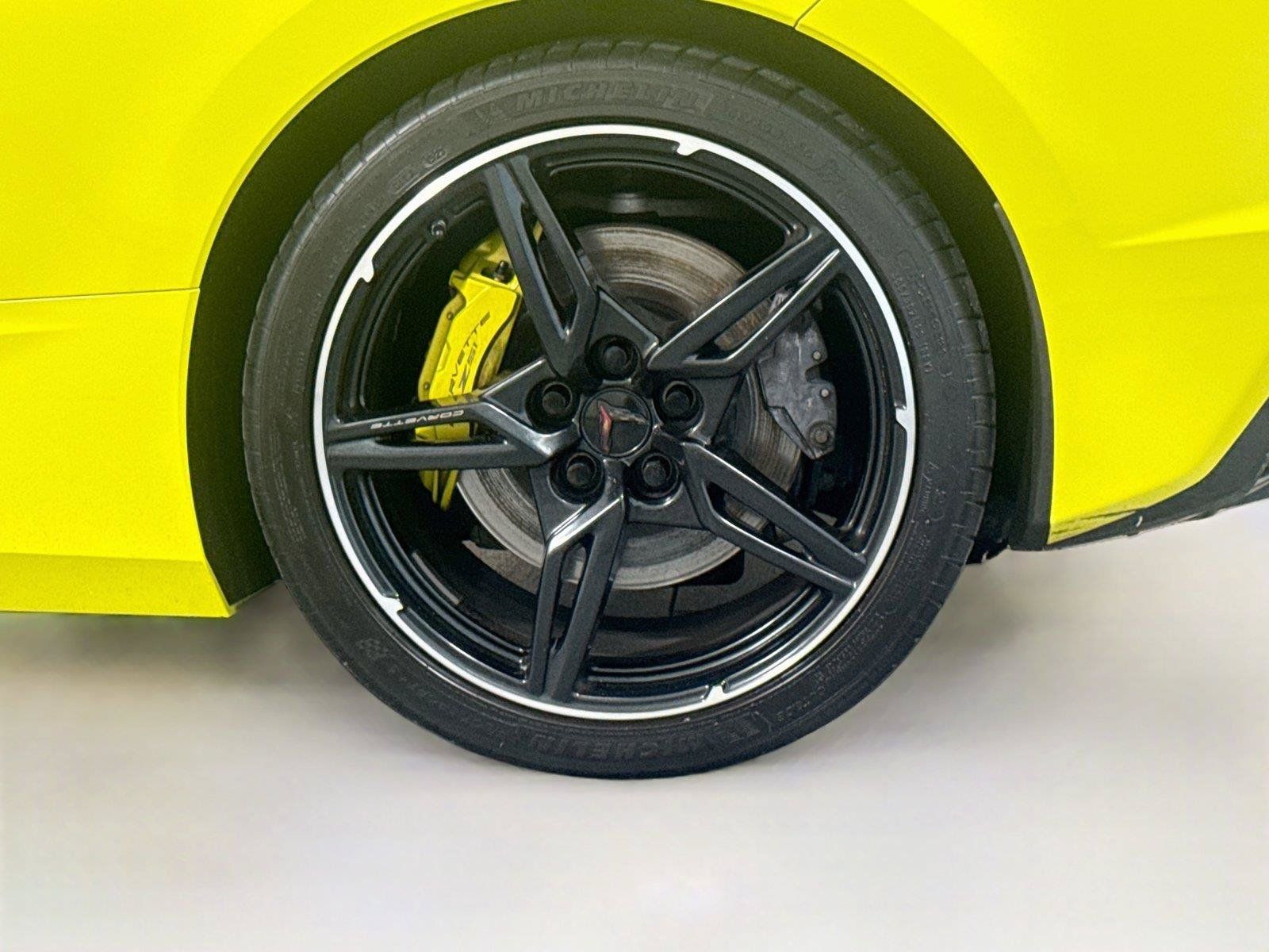 Used 2024 Chevrolet Corvette Stingray Preferred Conv w/ Z51 Performance Package RWD image 29