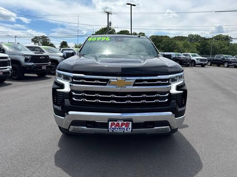 Used 2023 Chevrolet Silverado 1500 LTZ w/ Z71 Off-Road Package AWD/4WD image 10