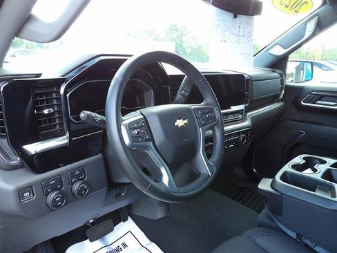 Certified 2025 Chevrolet Silverado 1500 LT AWD/4WD image 14