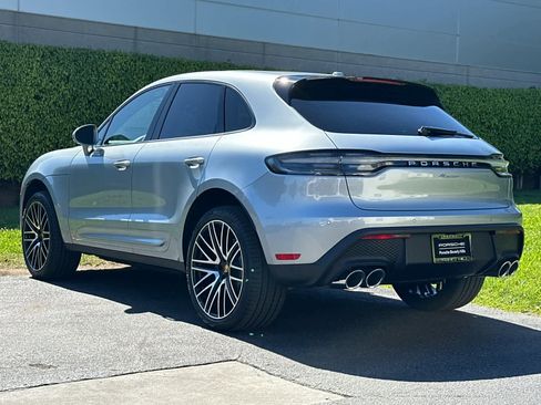 New 2026 Porsche Macan image 3