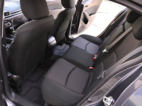 Used 2015 MAZDA MAZDA3 i Touring image 14