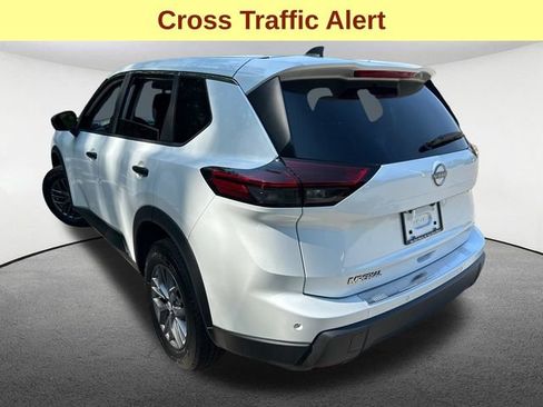 Used 2024 Nissan Rogue S AWD/4WD image 7