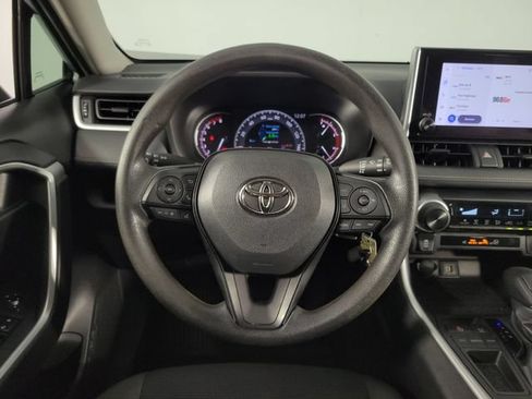 Used 2023 Toyota RAV4 LE FWD image 21